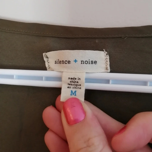 Urban Outfitters Silence and Noise Satin Two Tone Green Plunging Draped Blouse M - Picture 13 of 16